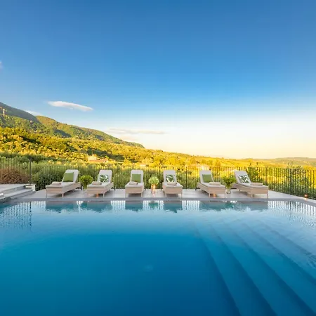 Luxury 7 Bedrooms With Pool *