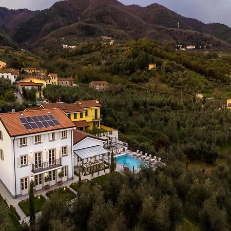 Luxury 7 Bedrooms With Pool Villa *
