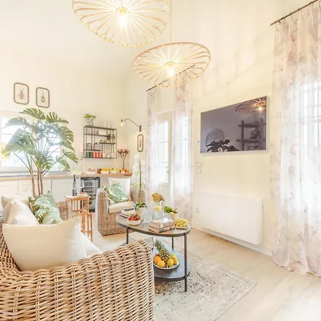Villa Luxury 7 Bedrooms With Pool *