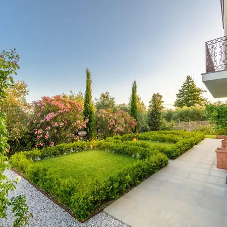 Villa Luxury 7 Bedrooms With Pool