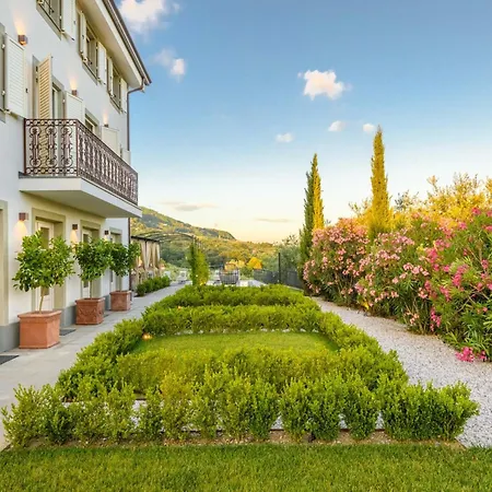 Luxury 7 Bedrooms With Pool